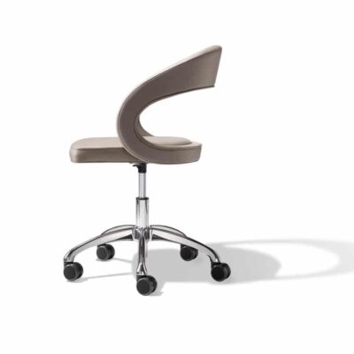 Höhenverstellbarer Bürostuhl Girado in Leder taupe.